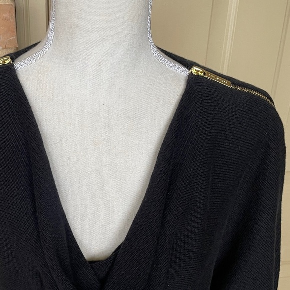 MICHAEL KORS Sweater Dress Logo Zip Shoulder Dolman Sleeve Cowl Neck Size M - Picture 4 of 11